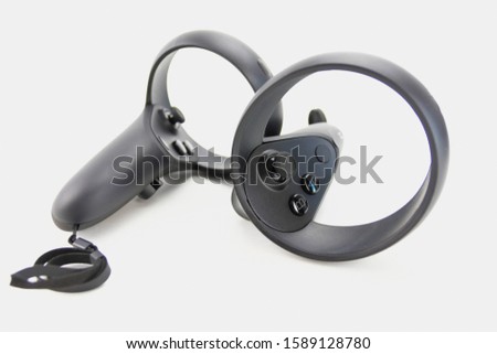 Virtual Reality (VR) controllers for playing inmersive 3D games on PC