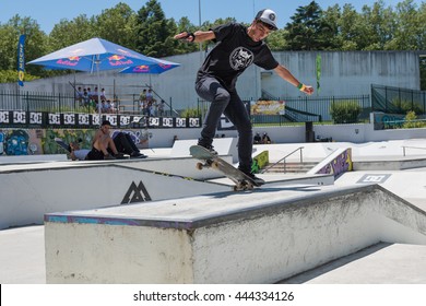 VISEU, PORTUGAL - JUNE 26, 2016: Beginner Skateboarder Ruben Castro During The 1st Stage Of DC Skate Challenge By Moche.