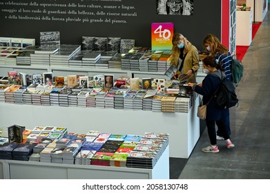 Visitors At Book Fair Wearing Mandatory Face Mask Turin Italy October 14 2021