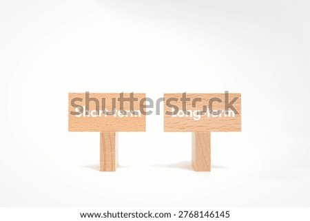Visual comparison of Short-term or Long-term using minimalist props, authentic illustrative image for business blog and presentation eyecatcher.