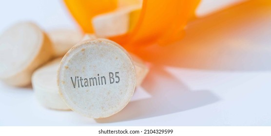 Vitamin B5 Pills Pantothenic Acid, Vitamin B5) Helps Turn The Food Into The Energy And Important  Especially Making And Breaking Down Fats.