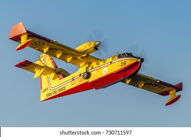 220 Bombardier 415 Images, Stock Photos & Vectors | Shutterstock