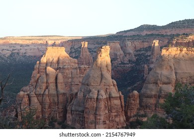 Vivid Monolithic Desert Plateau Hoodoos