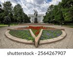 Vladimir Lenin statue behind the State Historical Museum, Bishkek, Kyrgyzstan, Asia