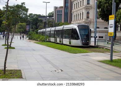 Vlt Tram Front View Rio De Stock Photo 2133868293 | Shutterstock