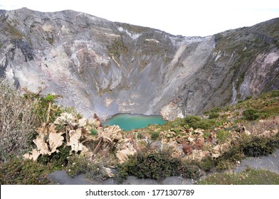 132 Irazú volcano national park Images, Stock Photos & Vectors ...