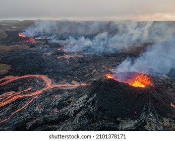 volcano eruption aerial view, Mount Fagradalsfjall, Iceland
				Hot lava and magma coming out of the crater, April 2021 
				