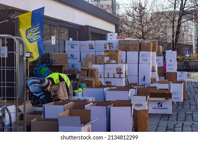 Volunteers Helping Ukrainian Refugees Who Are Waiting For A Residence Card Or Accommodation At Main Railway Station In Wroclaw Poland 12 Mar 2022 