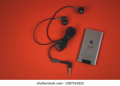 VORONEZH, RUSSIA - 30 April, 2019 New Audio Player IPod And Headphones Unpacked In The First Day After Buying. Produced By Apple Inc.