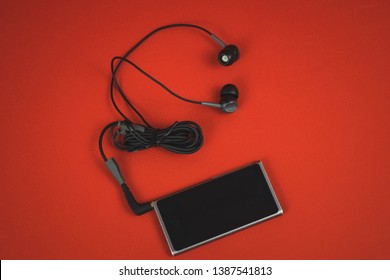 VORONEZH, RUSSIA - 30 April, 2019 New Audio Player IPod And Headphones Unpacked In The First Day After Buying. Produced By Apple Inc.