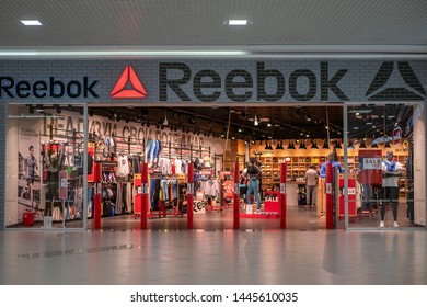 reebok stores in massachusetts