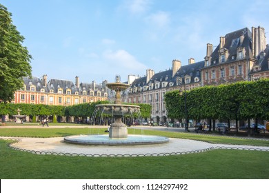 Place Des Vosges Images Stock Photos Vectors Shutterstock