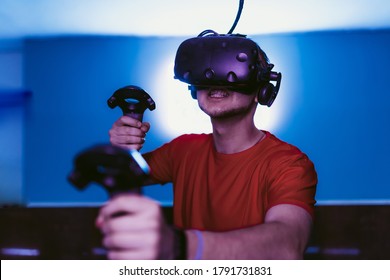 12,422 Vr player Images, Stock Photos & Vectors | Shutterstock