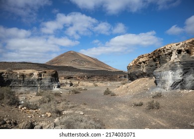 2,171 Lanzarote Vulcano Images, Stock Photos & Vectors | Shutterstock