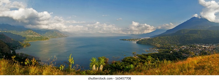 Vulcano Lake Atitlan