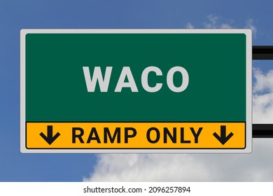 Waco logo. Waco lettering on a road sign. Signpost at entrance to Waco, USA. Green pointer in American style. Road sign in the United States of America. Sky in background