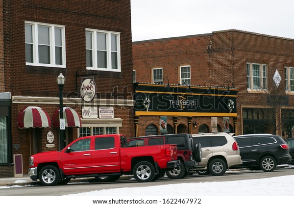 Wadsworth, Ohio / USA - 1/21/2020: Store front\
sign in City of Wadsworth in Medina county of Ann\'s Pastry Shop and\
Thurber\'s Jewelers