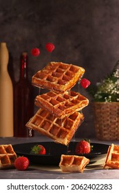waffle with honey and strawberry 