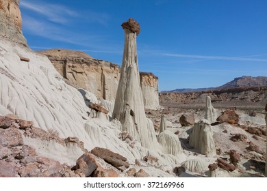 Wahweap Hoodoos - white rocks in canyon
