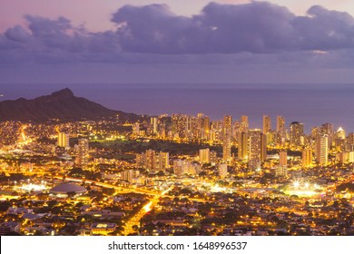 236 Waikiki Night Street Images, Stock Photos & Vectors 