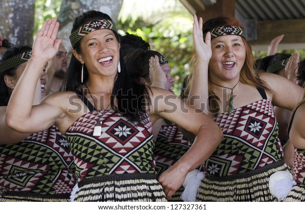 Waitangi Feb 6maori Women Sing Dance Stock Photo (Edit Now) 127327361