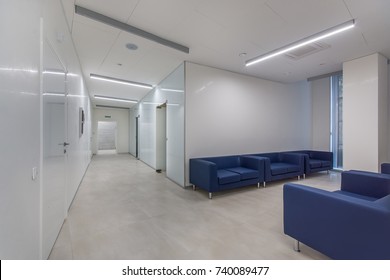 Waiting area with seats in a clinic