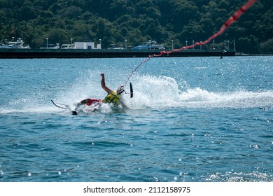 Wake Board Fails In Acapulco