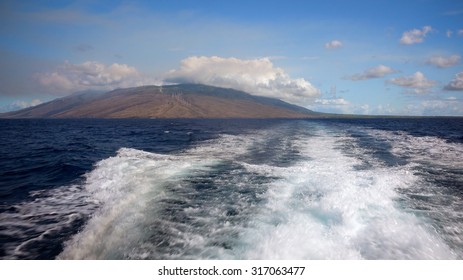 Wake Of A Dive Boat As It Makes Its Way Off The Coast Of Maui Heading Toward The Molokini Crater A Popular Dive And Snorkel Destination