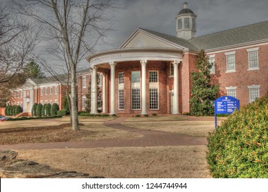 Wake Forest, North Carolina, USA – November 21, 2012: Historical Buildings And Gardens At The Southeastern Baptist Theological Seminary In Wake Forest, North Carolina.