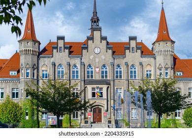 Walbrzych, Polska - September 19, 2022: City Hall And Seat Of The Mayor Of The City Wałbrzych, Poland