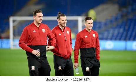 Wales V Denmark, Uefa Nations League, Cardiff City Stadium, 16/11/18: Wales' Gareth Bale Laughs With Team Mates Danny Ward And Tom Lawrence