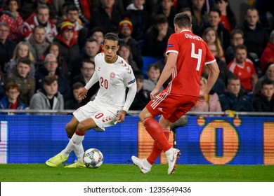 Wales V Denmark, Uefa Nations League, Cardiff City Stadium, 16/11/18: Danish Footballer Yussuf Poulsen Attacks Against Wales' Paul Dummett