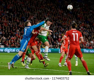 Wales V Ireland, Cardiff City Stadium, 6/9/18: Wales' Goalkeeper Wayne Hennessey Clears The Ball Away From Ireland's Ciaran Clark