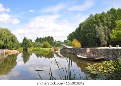 Walk In The Poitevin Marsh In Vendée, France. Places Of Calm And Tranquility Conducive To Dreams