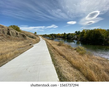 A Walking Trail On The North Platte River