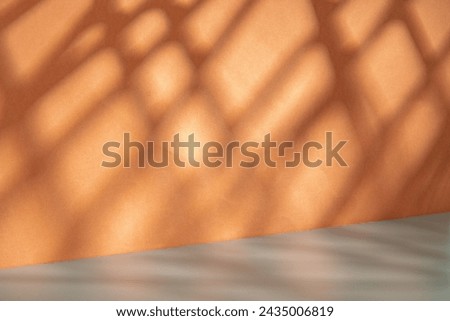 Wall with shadow pattern for product presentation