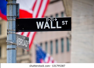 Wall St And Broad St Street Sign In NYC