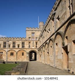 Wall Of Tom Quad Christ Church College Oxford