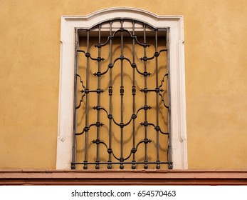 23,265 Grated window Images, Stock Photos & Vectors | Shutterstock