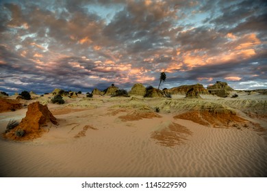 Walls Of China - Mungo National Park - Outback NSW