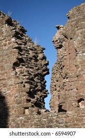 Walls Goodrich Castle