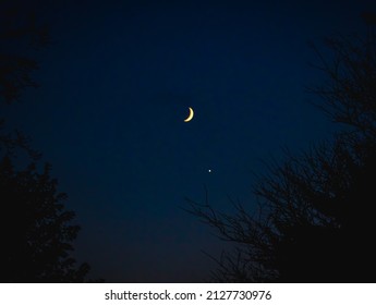 2,782 Waning Crescent Moon Images, Stock Photos & Vectors | Shutterstock