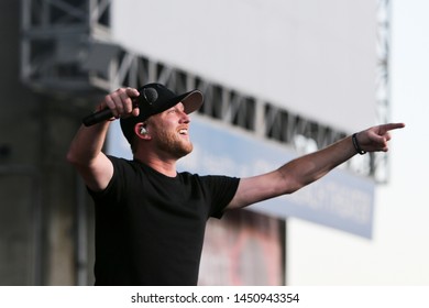 WANTAGH, NY - JUL 13: Cole Swindell Performs In Concert At Northwell Health At Jones Beach Theater On July 13, 2019 In Wantagh, New York. 