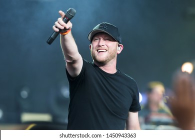 WANTAGH, NY - JUL 13: Cole Swindell Performs In Concert At Northwell Health At Jones Beach Theater On July 13, 2019 In Wantagh, New York. 