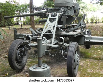 War Weapons Artillery Machine Guns Stock Photo 1478583599 | Shutterstock