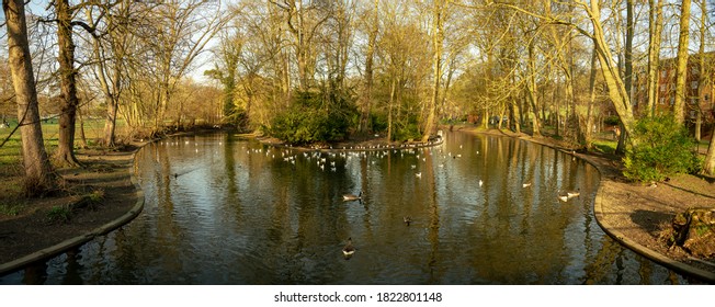 Wardown Park Lake, Luton. Panoramic.