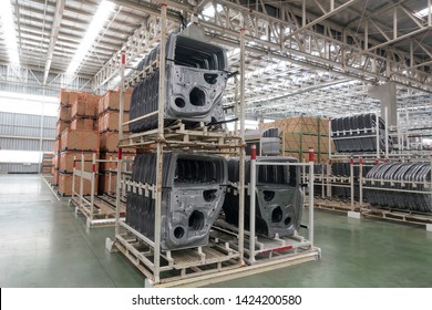 4,613 Car parts storage Images, Stock Photos & Vectors | Shutterstock