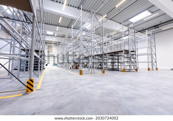 Warehouse industrial hall racking storage racks.
Shelving system