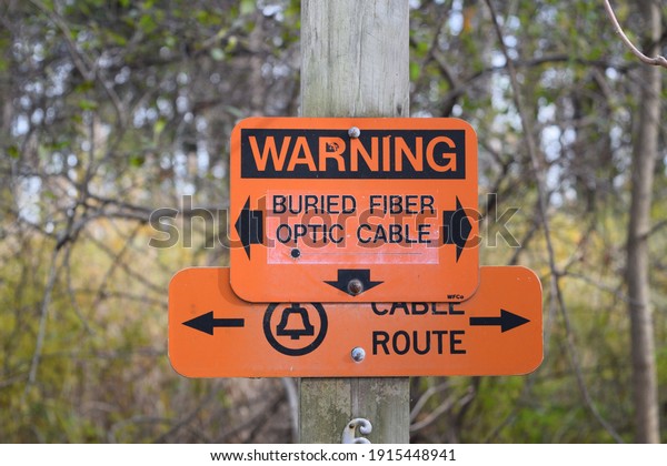 Warning Buried Fiber Optic Cable Sign Stock Photo 1915448941 | Shutterstock