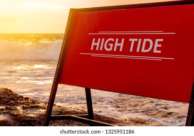 Warning High Tide Sign